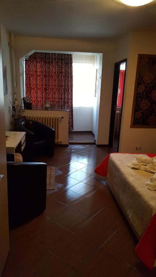 Garsoniera Ioana Apartman Bukarest Kültér fotó