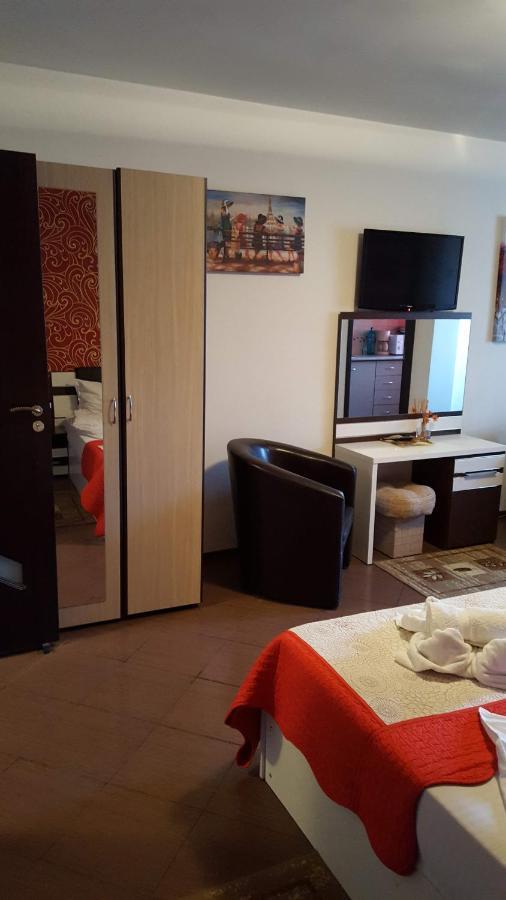 Garsoniera Ioana Apartman Bukarest Kültér fotó