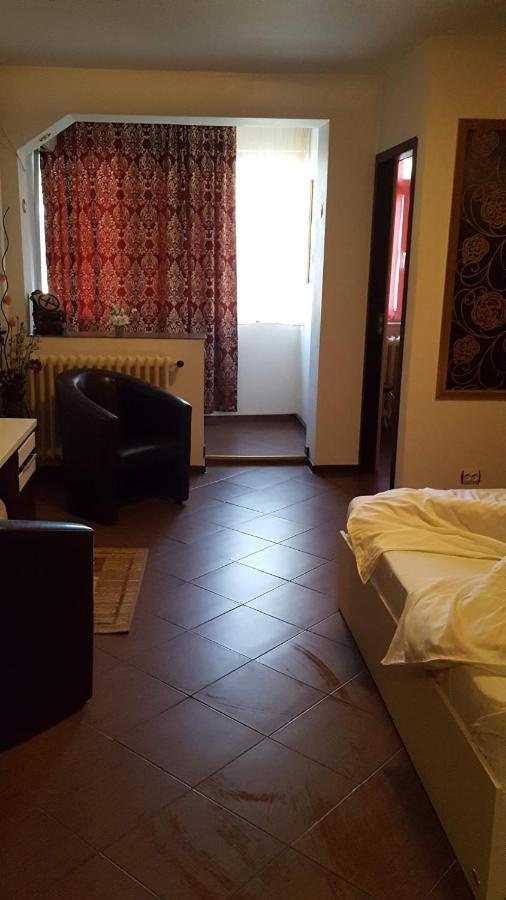Garsoniera Ioana Apartman Bukarest Kültér fotó